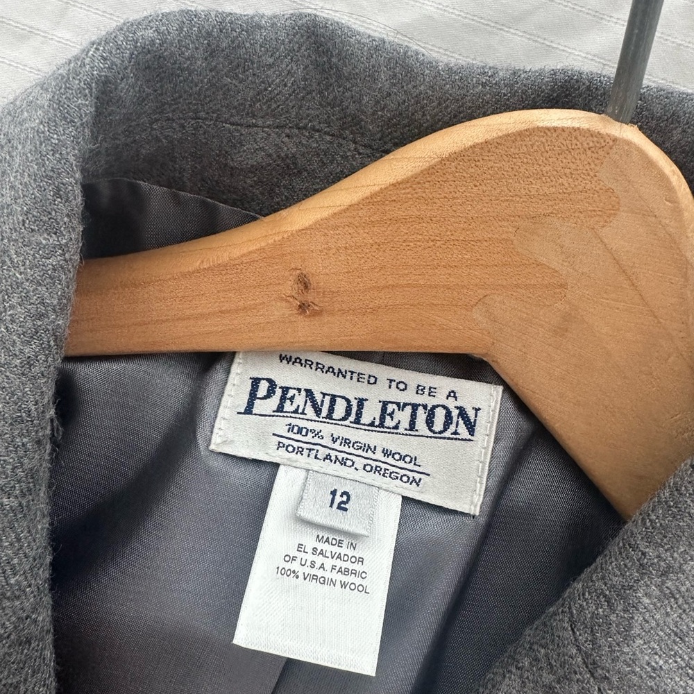 Pendleton Gray Wool Garment - Picture 4 of 4